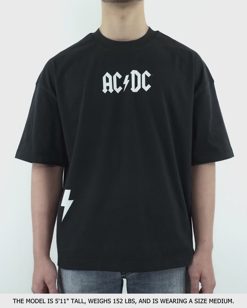 Load video: Beware Oversized Tee